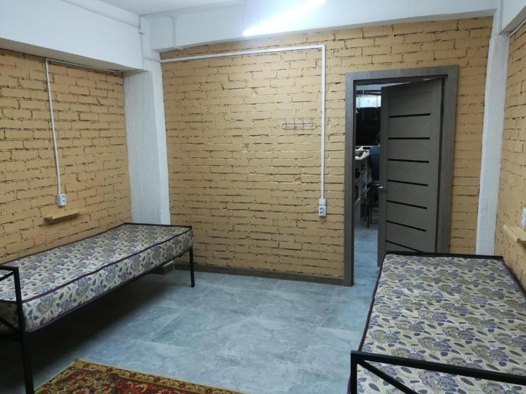 Фэмили Хостел Almaty Ngoại thất bức ảnh