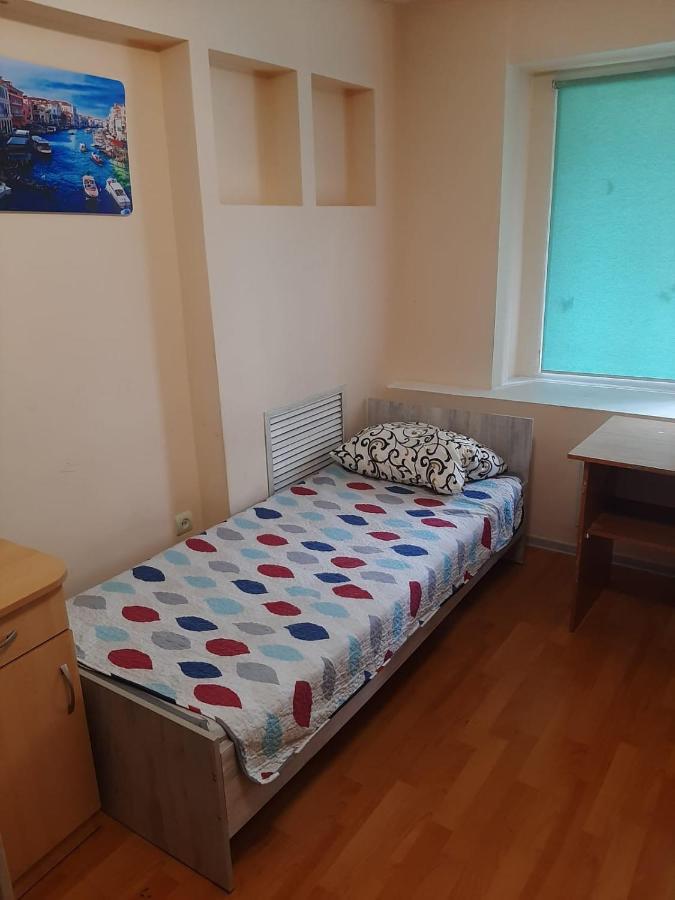 Фэмили Хостел Almaty Ngoại thất bức ảnh