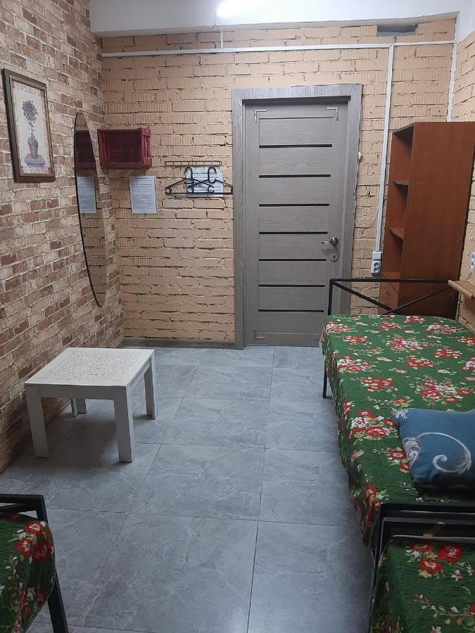 Фэмили Хостел Almaty Ngoại thất bức ảnh
